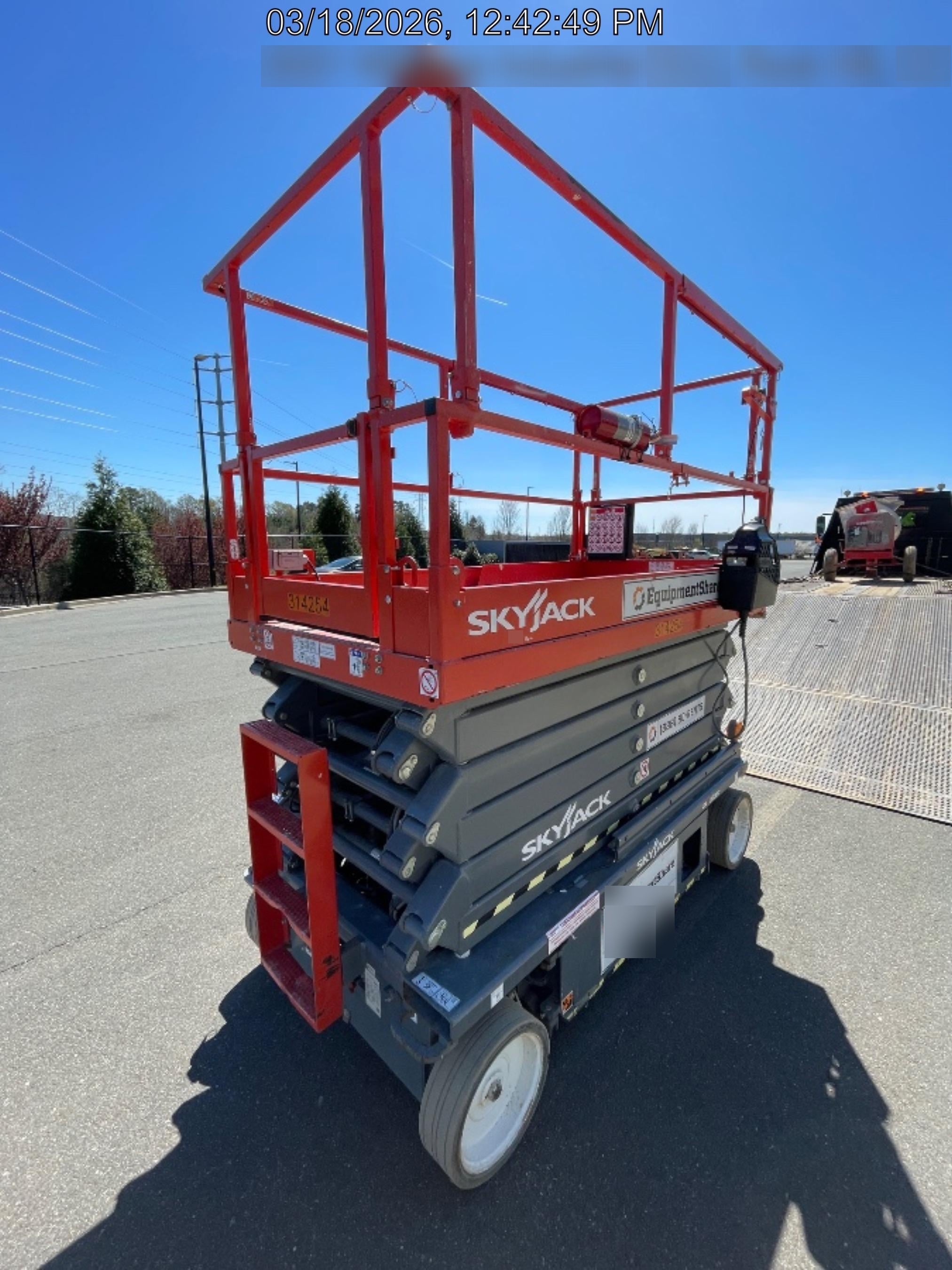 2023 SKYJACK SJ4740