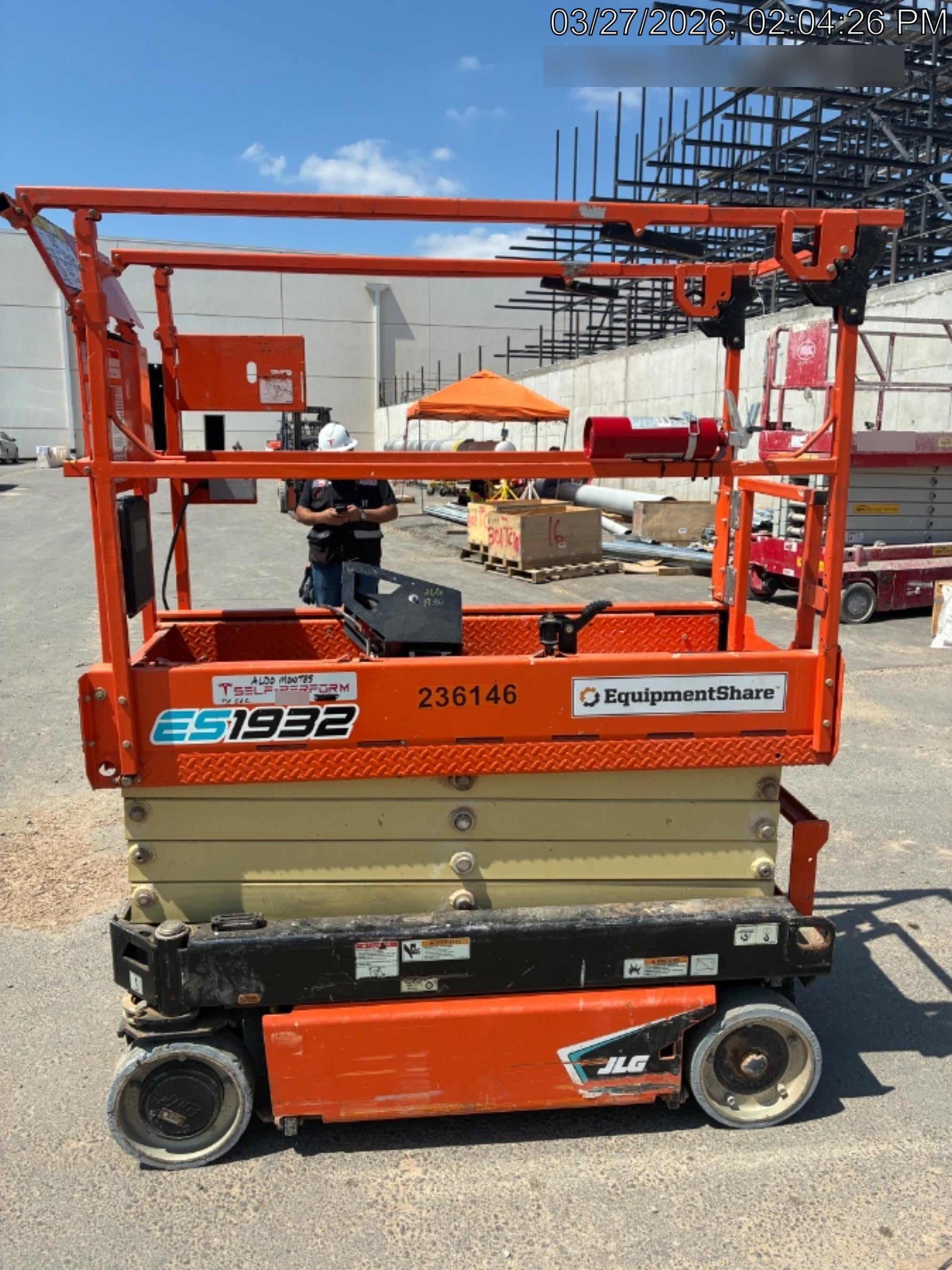 2022 JLG ES1932