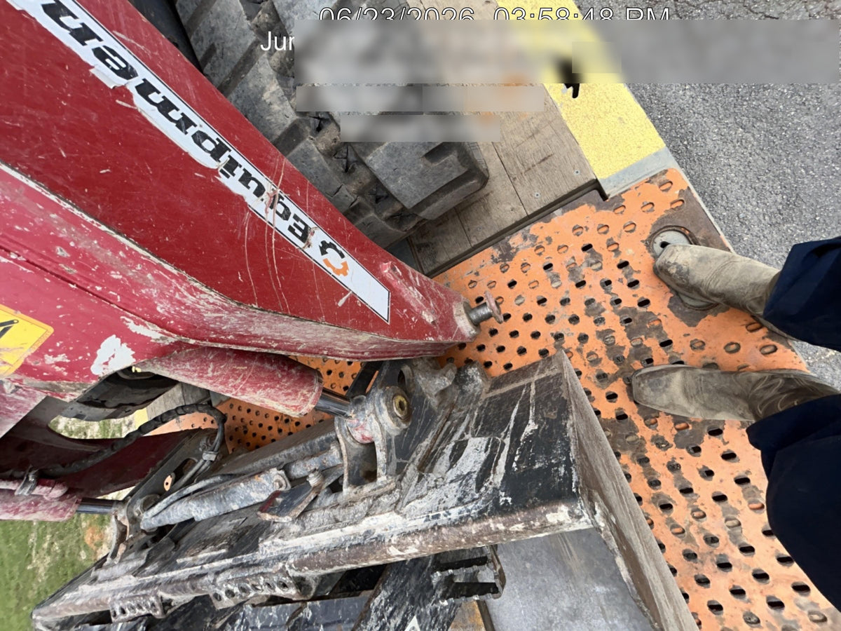 2023 TAKEUCHI TL10V2-CR