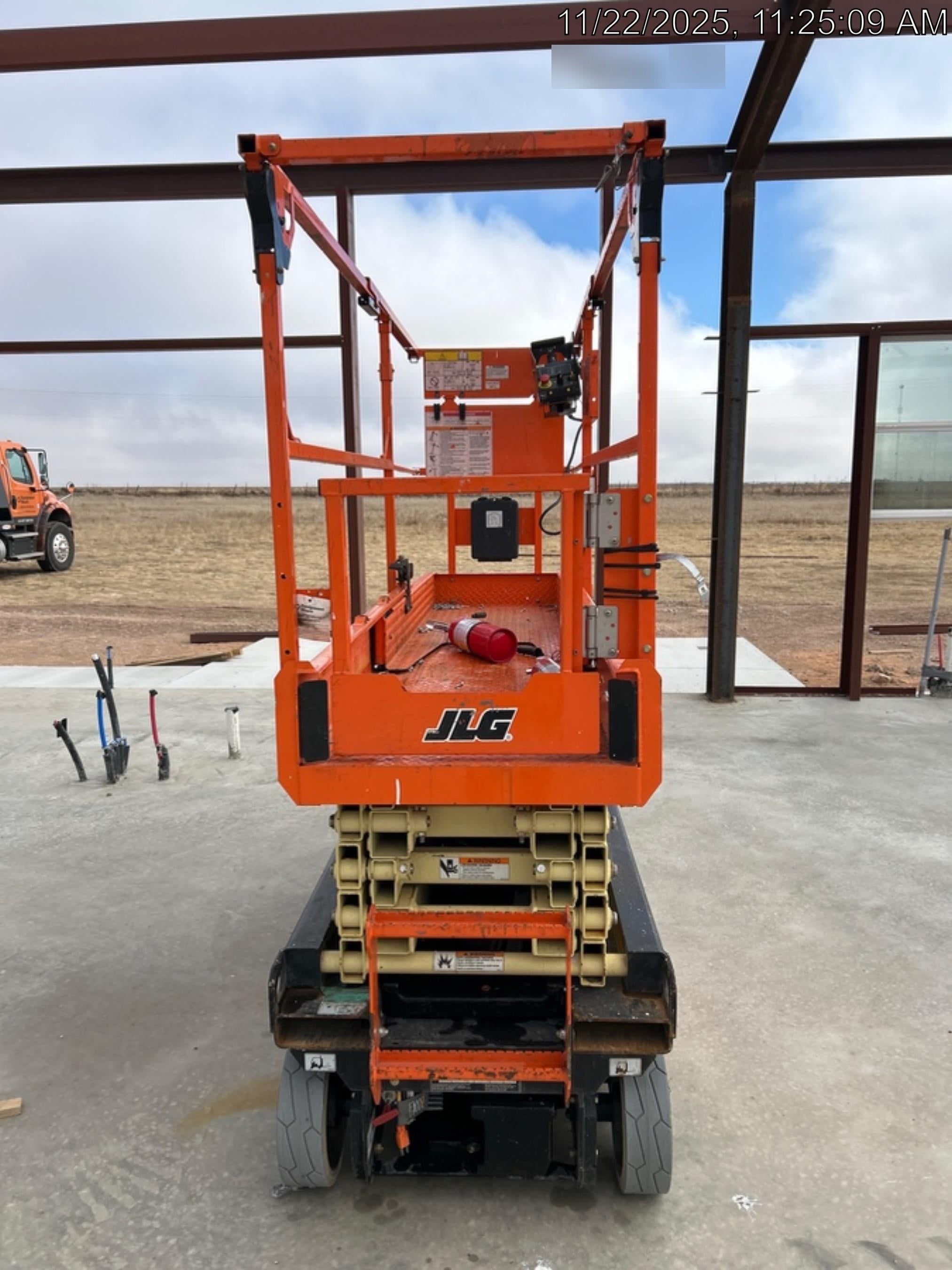 2022 JLG ES1932