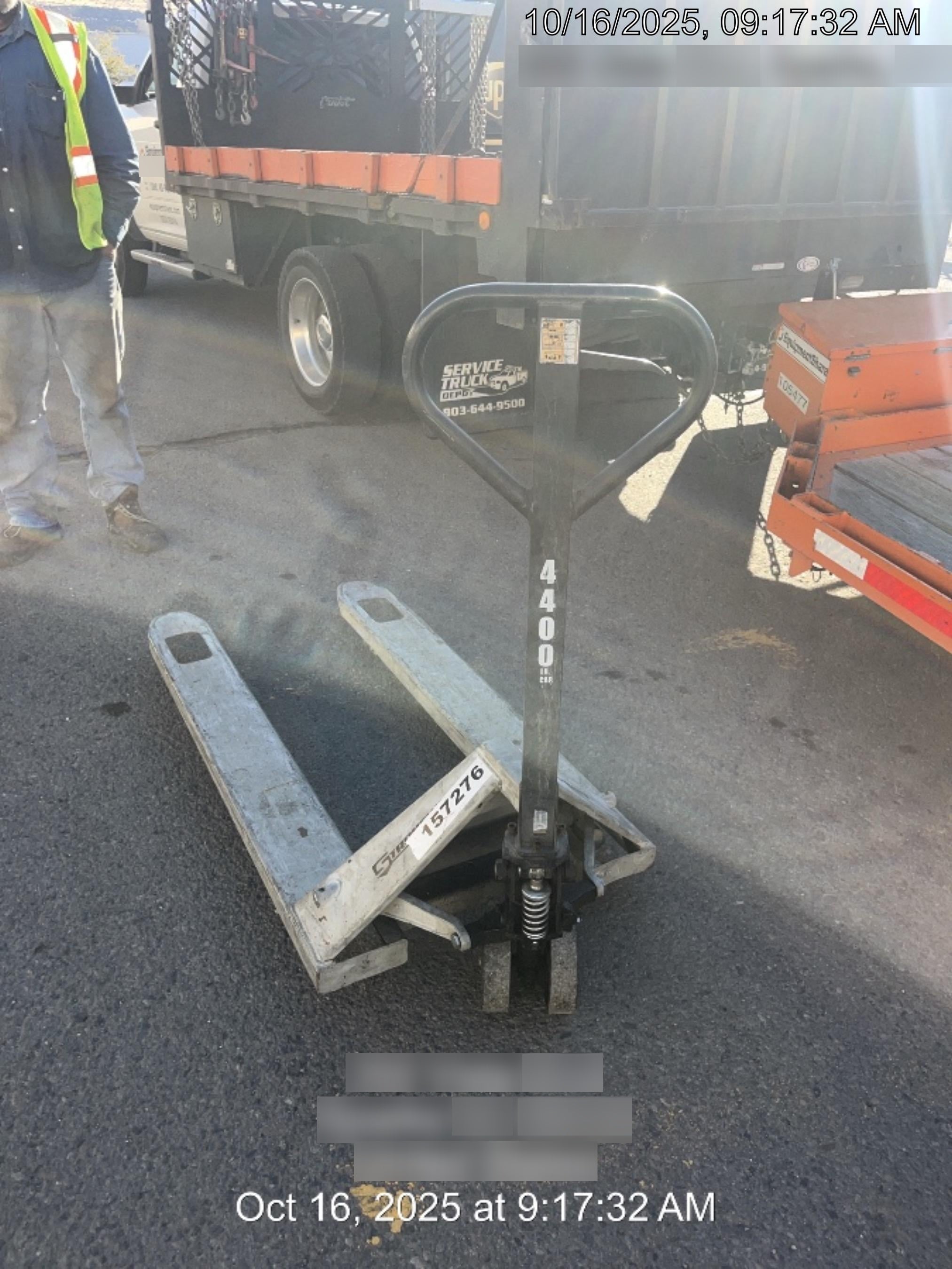 2021 STRONGWAY 4400 lb Pallet Jack