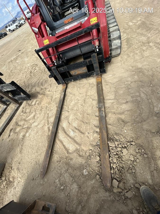 2023 ARROW MATERIAL HANDLING 72" Pallet Forks - Arrow