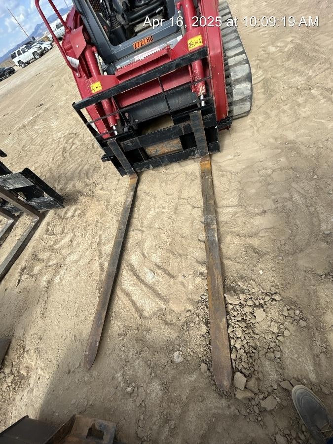 2023 ARROW MATERIAL HANDLING 72" Pallet Forks - Arrow