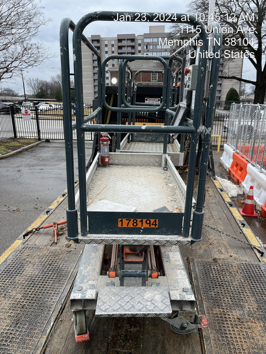 2021 JLG 1030P