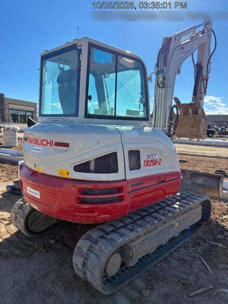2023 TAKEUCHI TB250-2CR