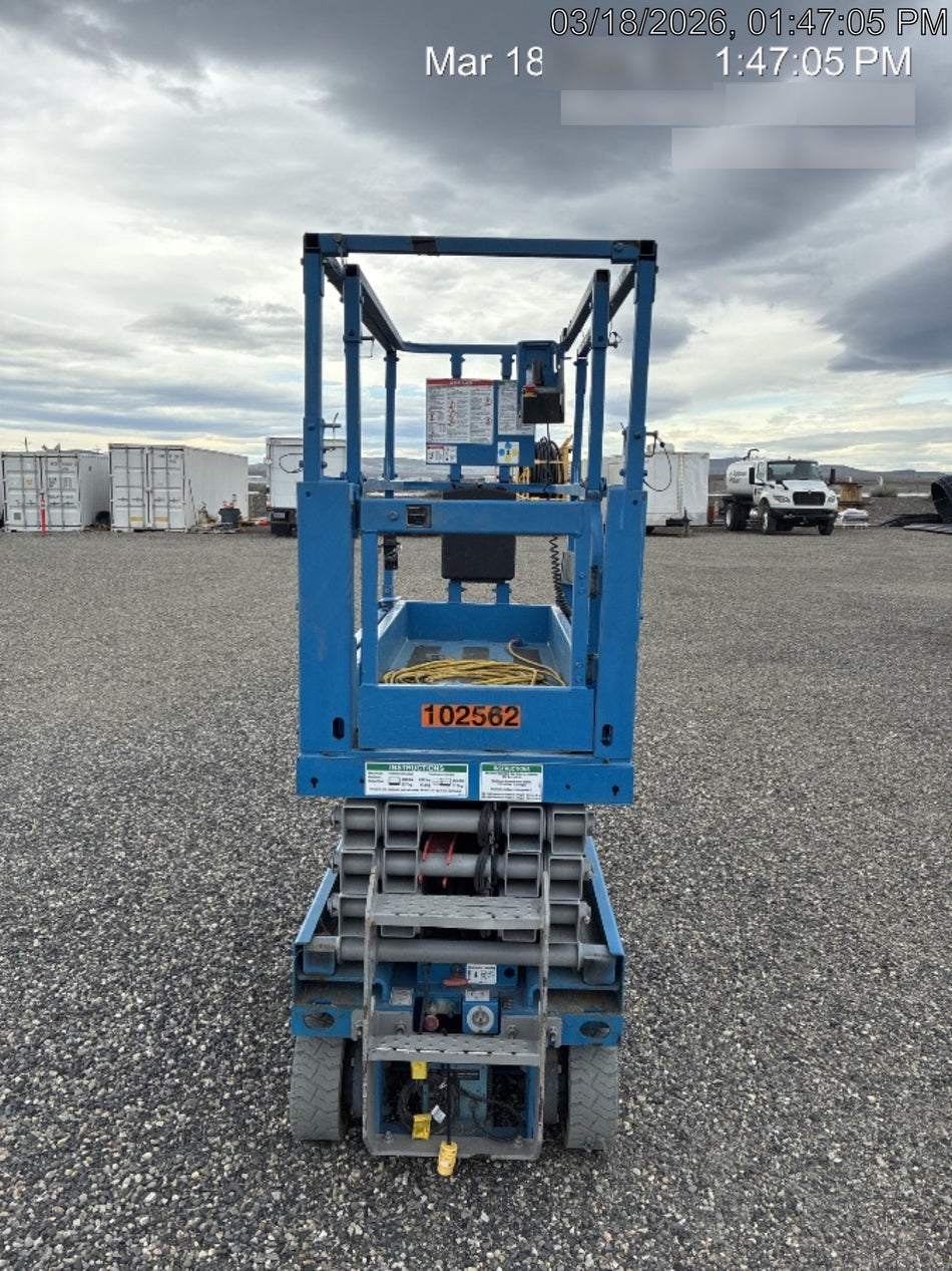 2020 Genie GS-1930 Solid Non Marking Tires, Beacon, Folding rails with half height swing gate, 800W Inverter