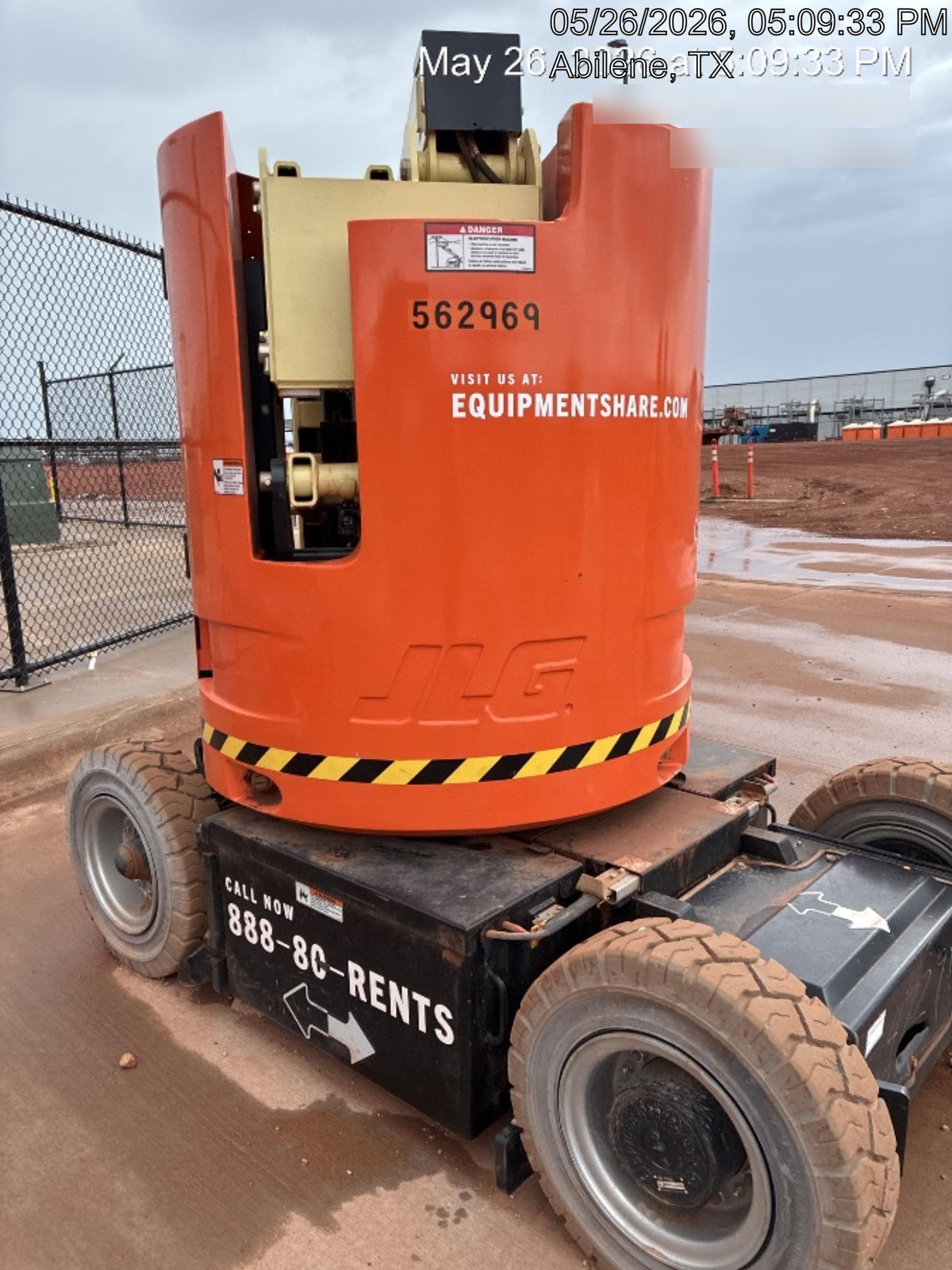 2025 JLG E300AJP