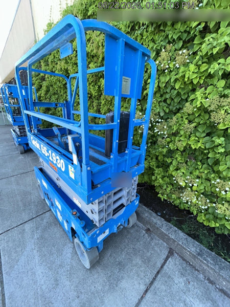 2019 Genie GS-1930 Half Height Swing Gate, 800W Inverter