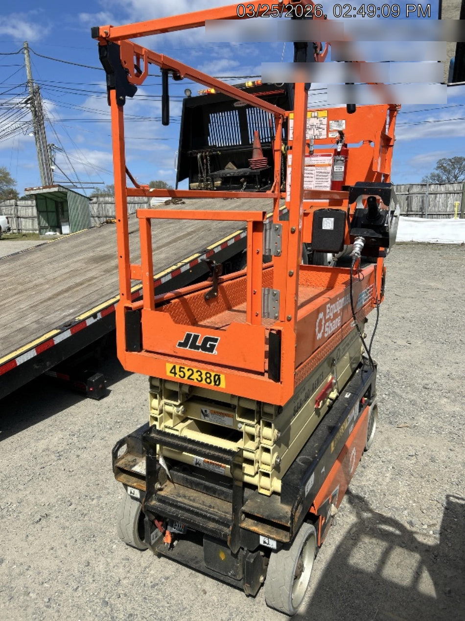2024 JLG ES1932