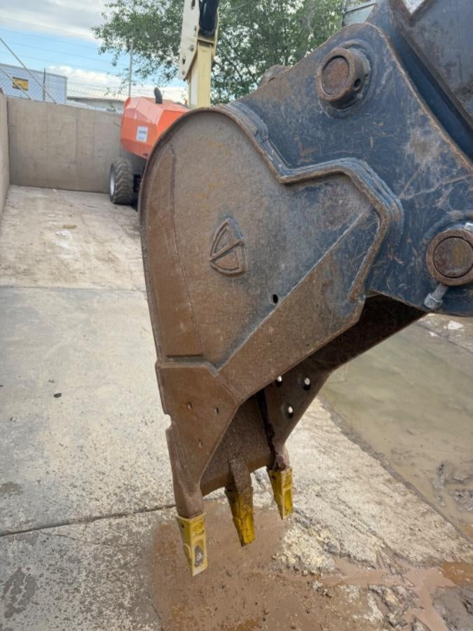 2020 PALADIN 18" Bucket, Mini Excavator - Paladin