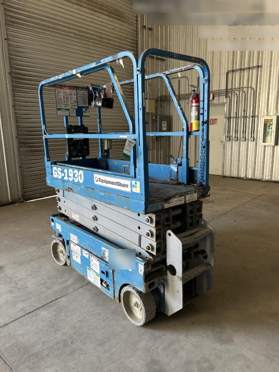 2019 Genie GS-1930 Fixed Rails with Chain Entry
