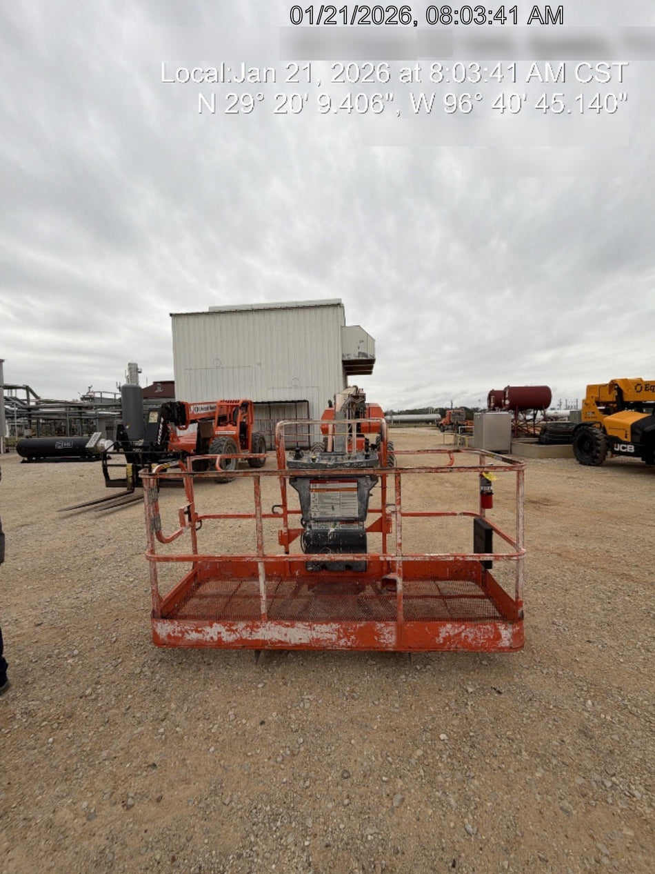 2023 JLG 860SJ