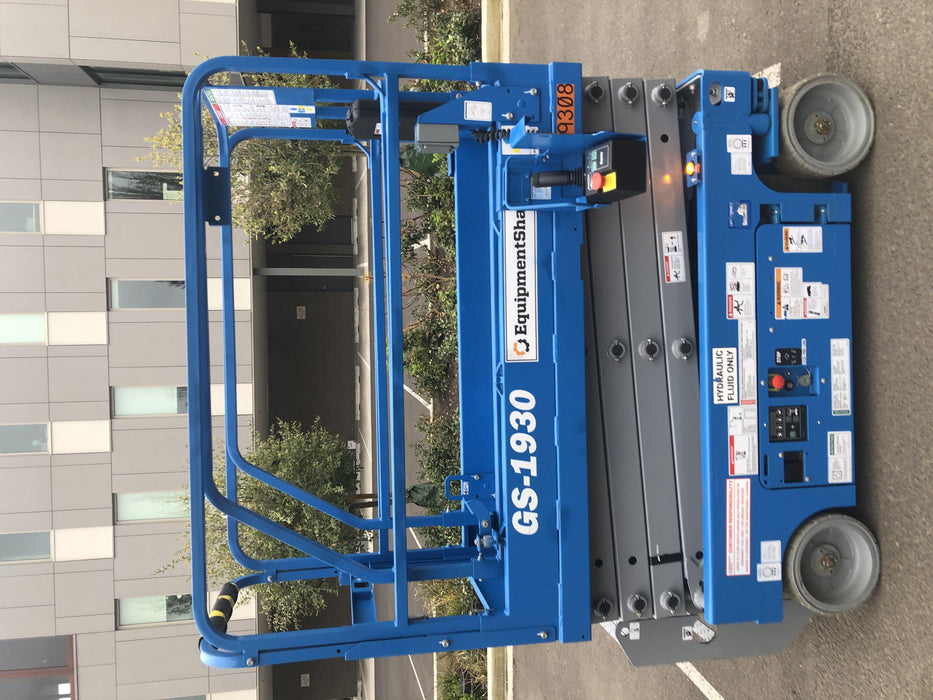 2019 Genie GS-1930 Half Height Swing Gate, 800W Inverter