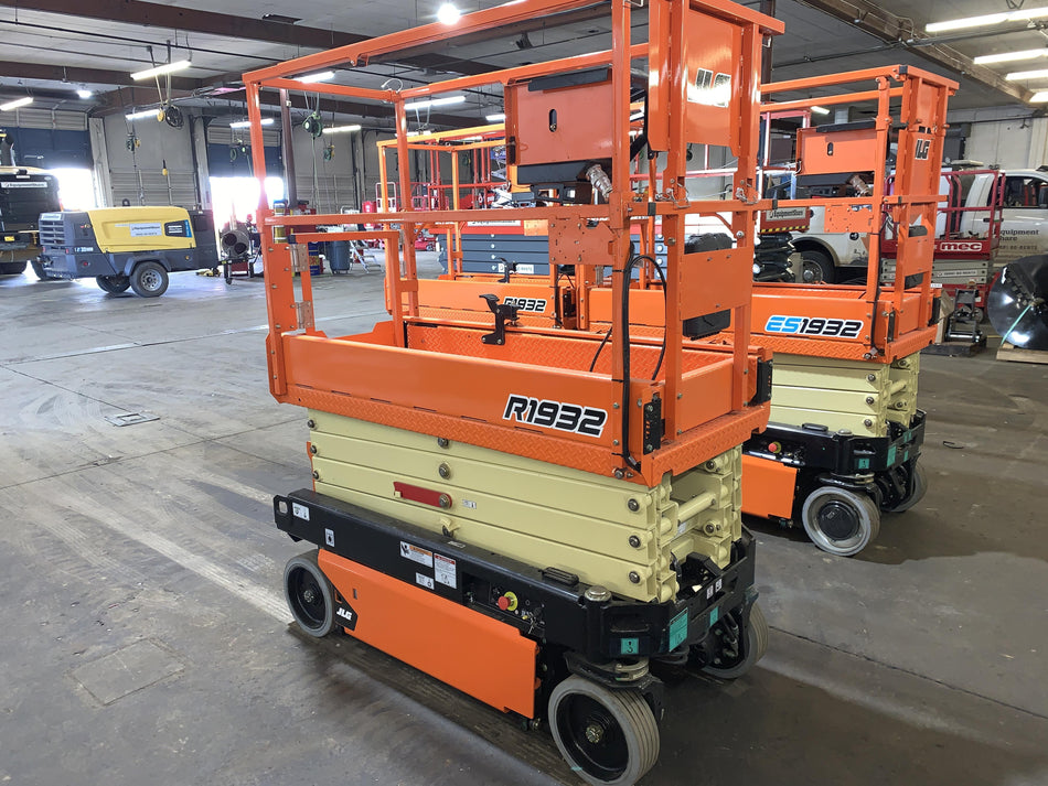 2022 JLG R1932