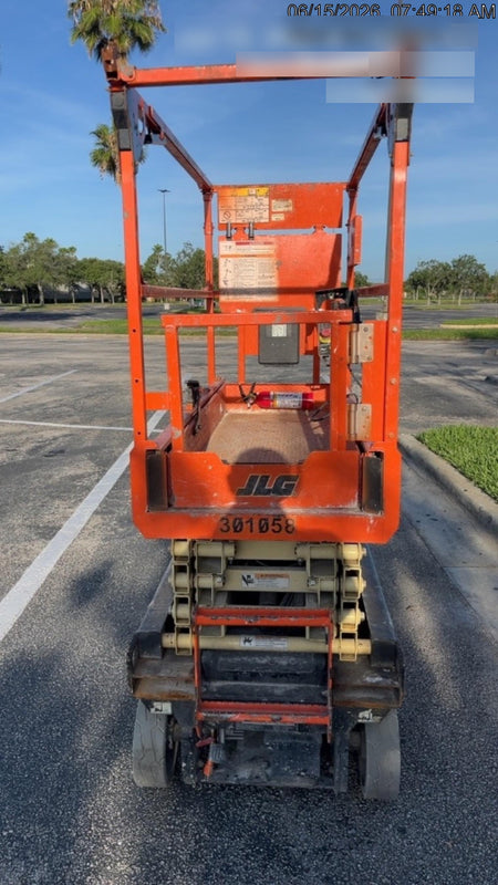 2023 JLG ES1932