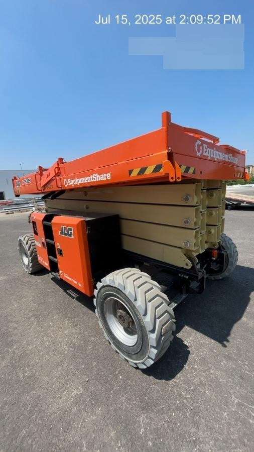 2023 JLG RT4394