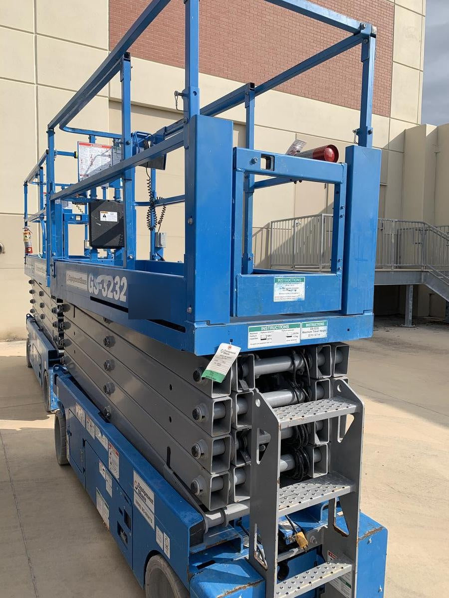 2017 Genie GS-3232 Standard