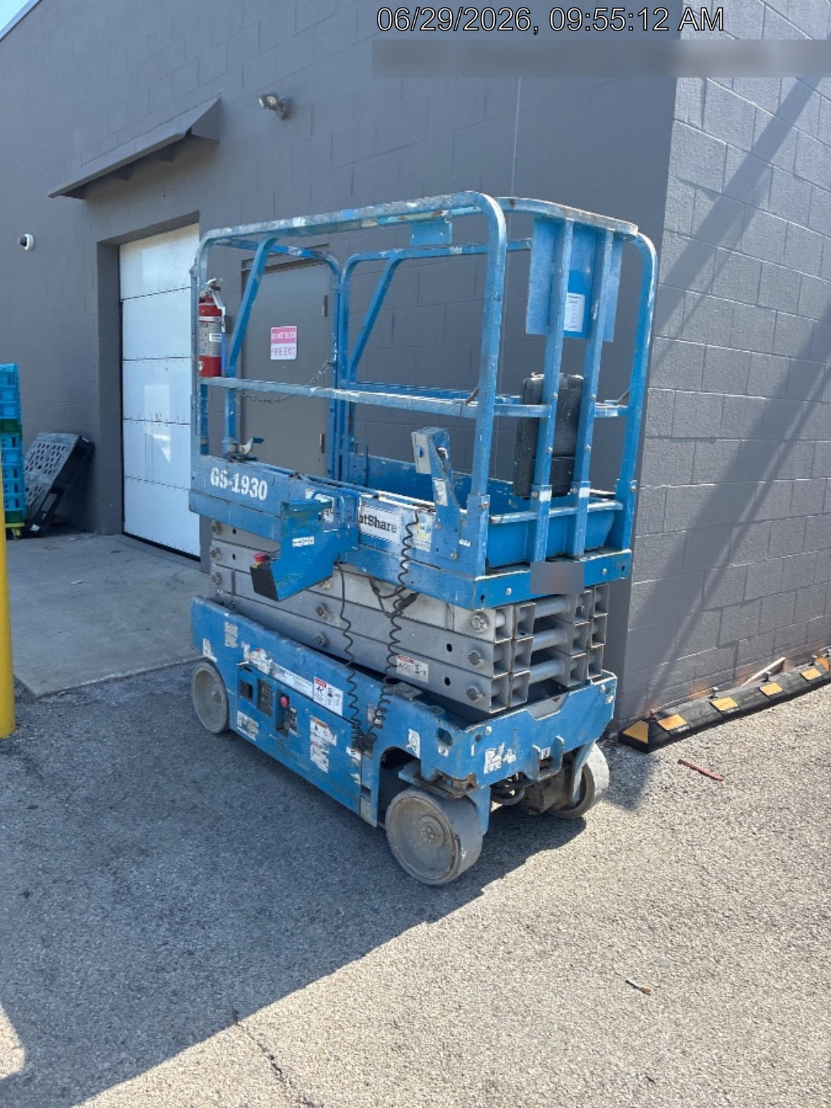 2019 Genie GS-1930 Fixed rails with chain Entry