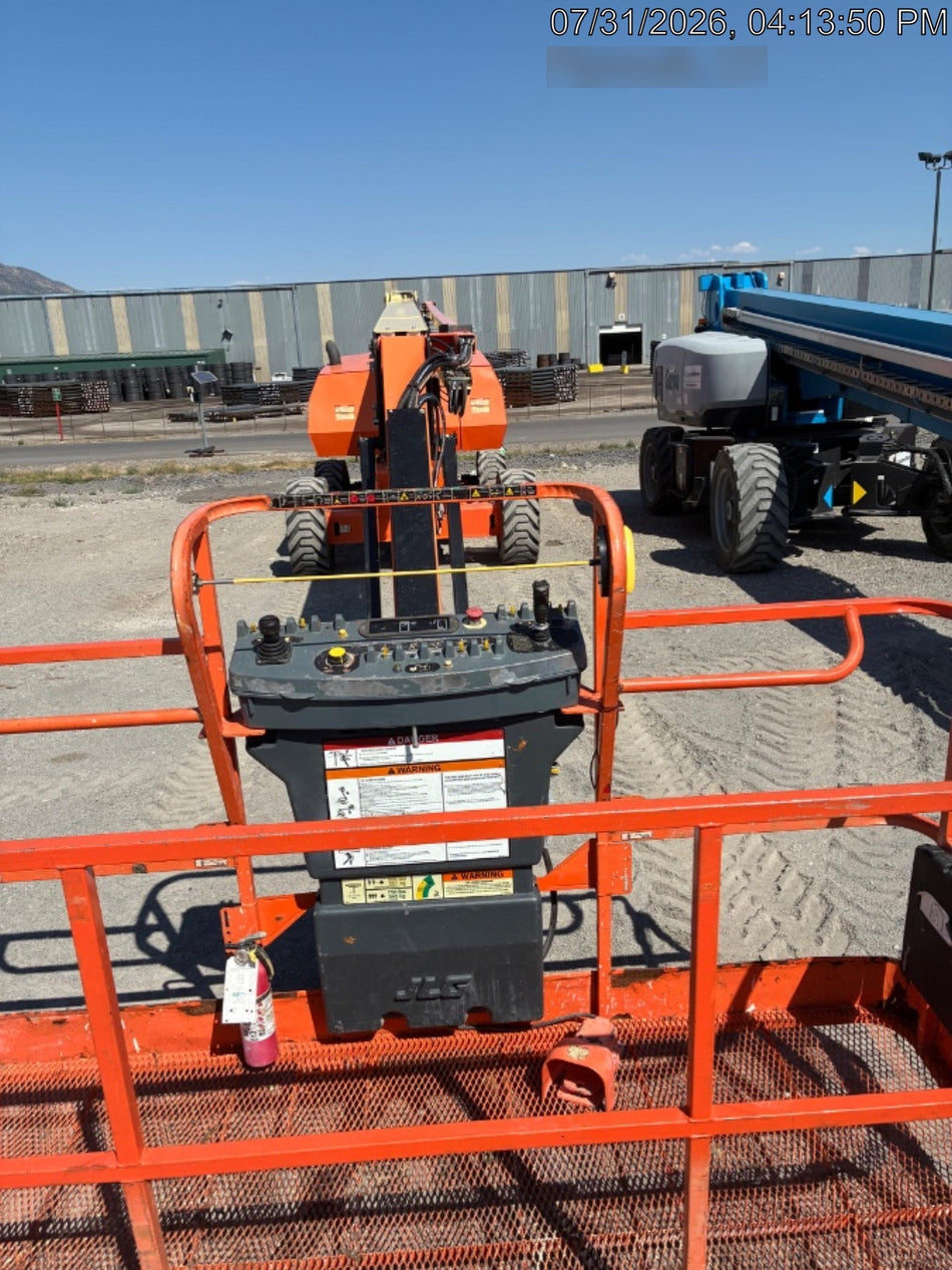 2019 JLG 860SJ