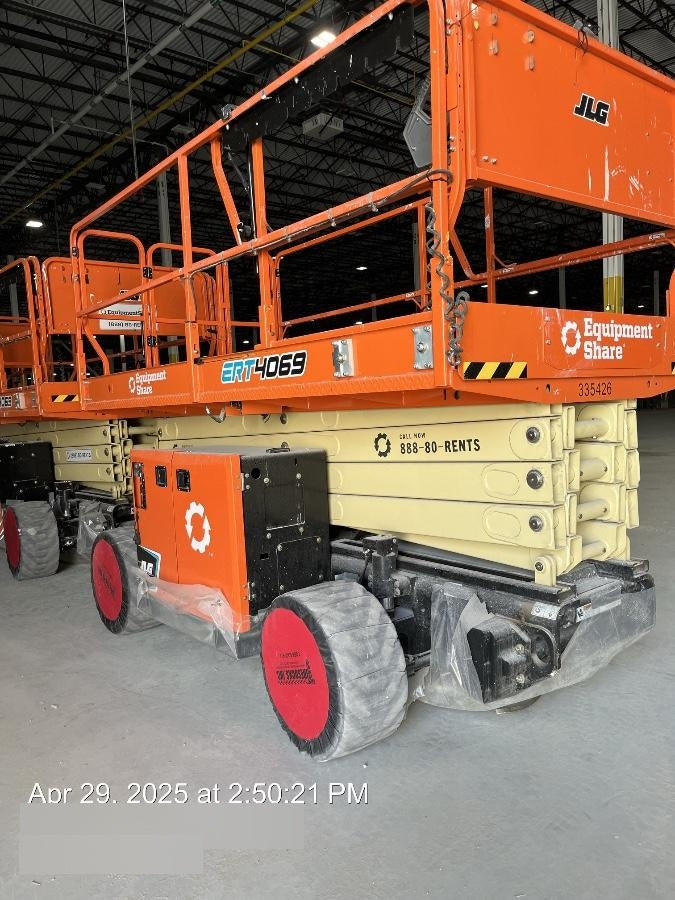 2023 JLG ERT4069