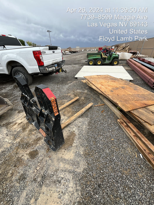 2021 TAKEUCHI 48" Pallet Forks - Takeuchi