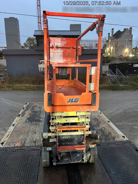 2023 JLG ES1932