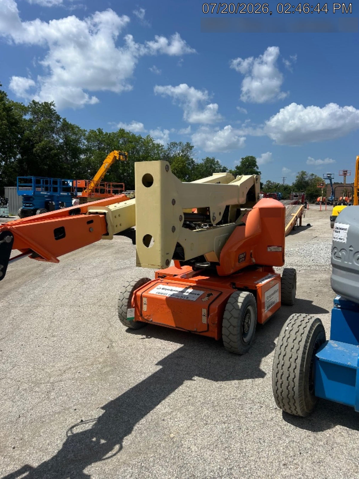 2019 JLG E400AJPN
