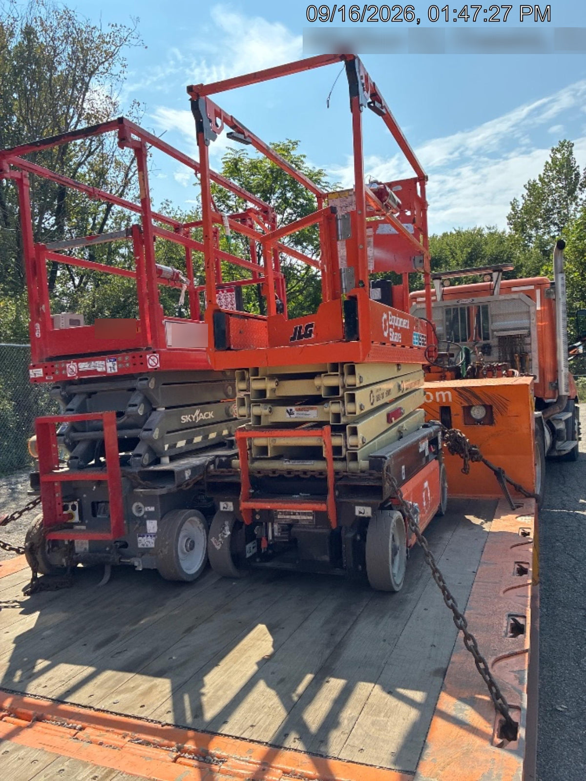 2022 JLG ES1932