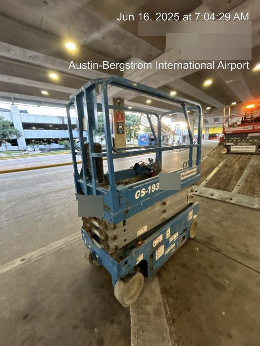 2019 Genie GS-1930 Fixed rails with chain Entry