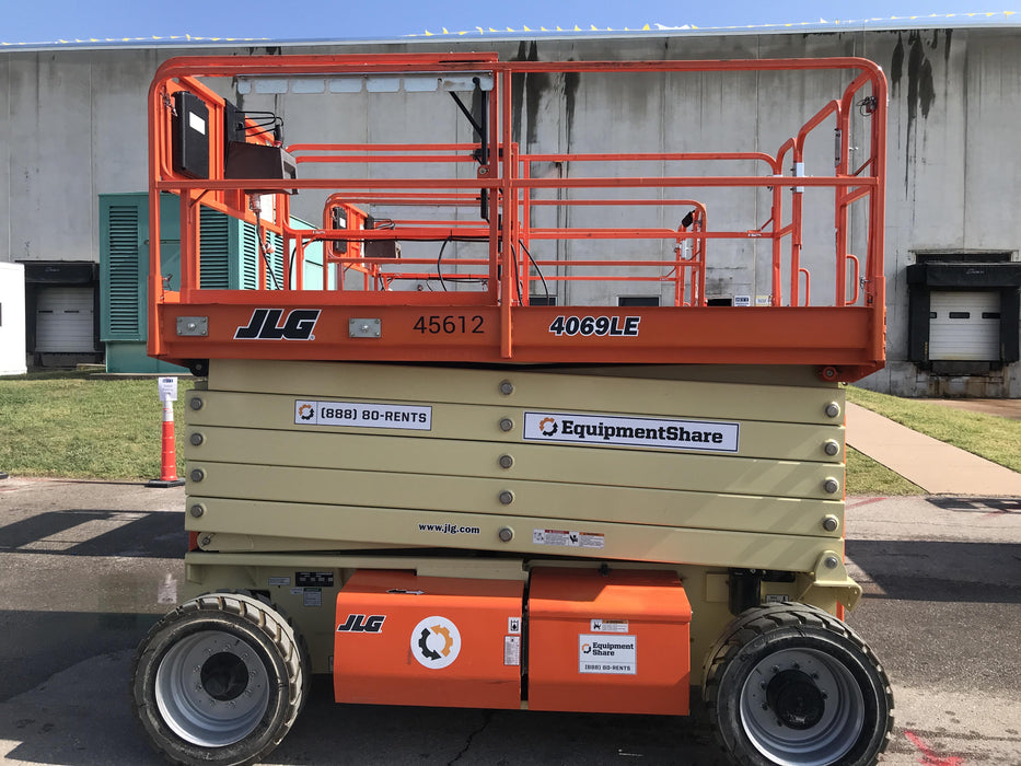 2019 JLG 4069LE
