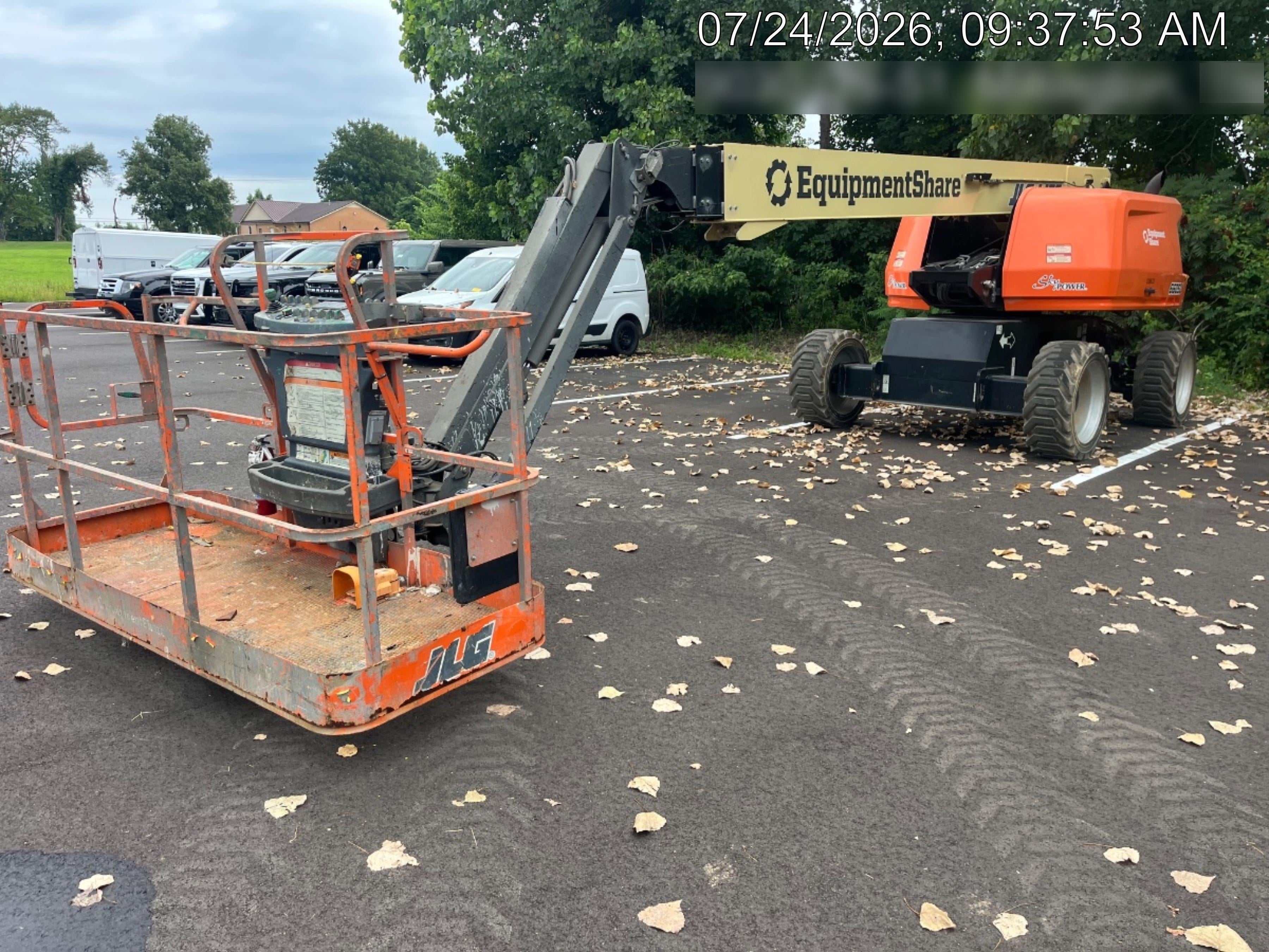 2023 JLG 660SJ