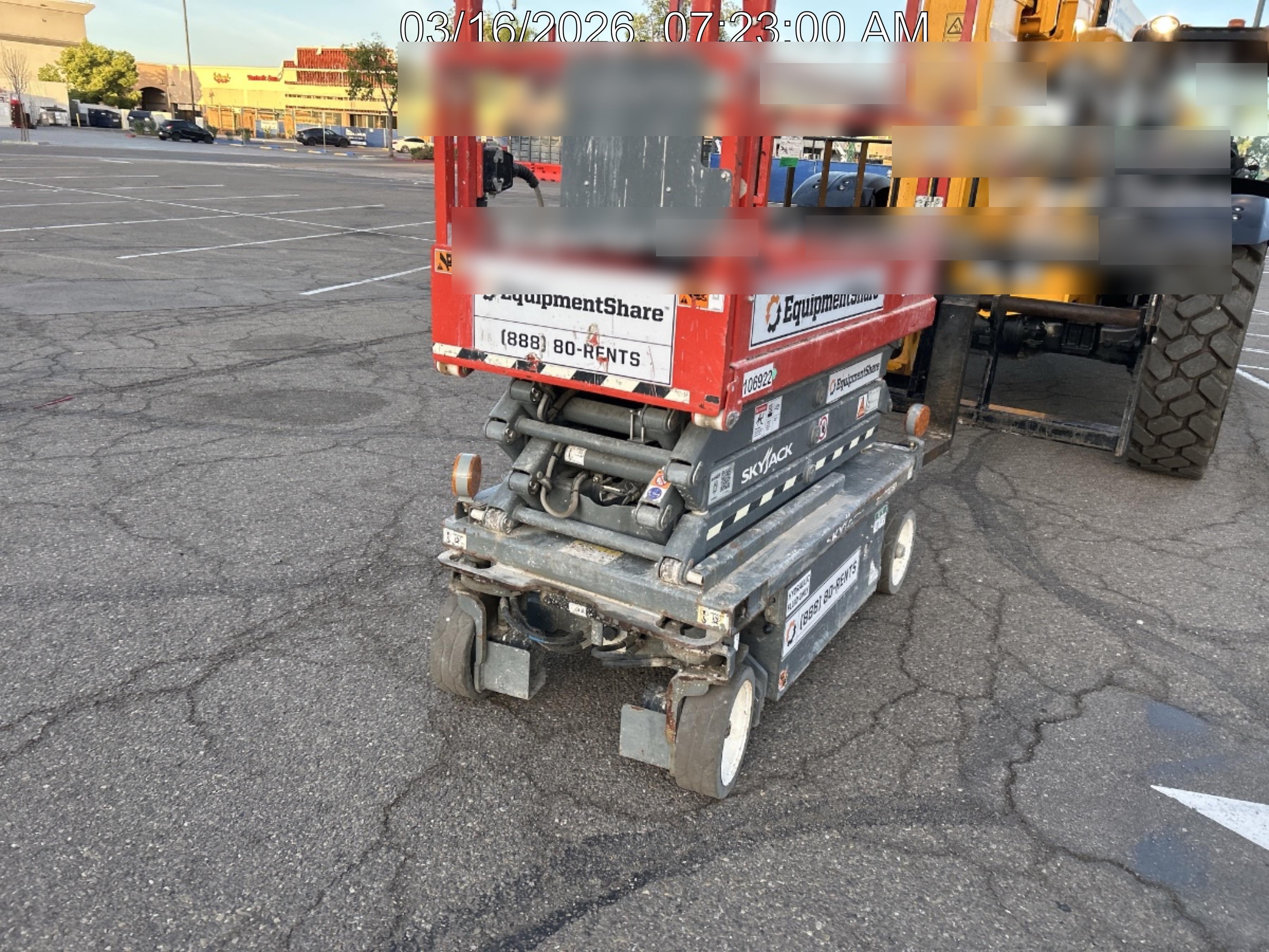 2020 Skyjack SJIII-3219 Solid NM Tires, Half height spring hinged entry gate, Dual Beacons, 800W Inverter