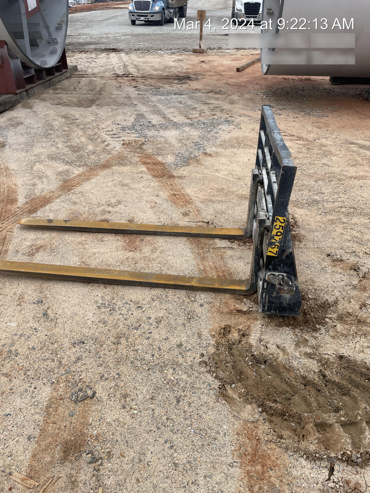 2022 ARROW MATERIAL HANDLING 72" Pallet Forks - Arrow