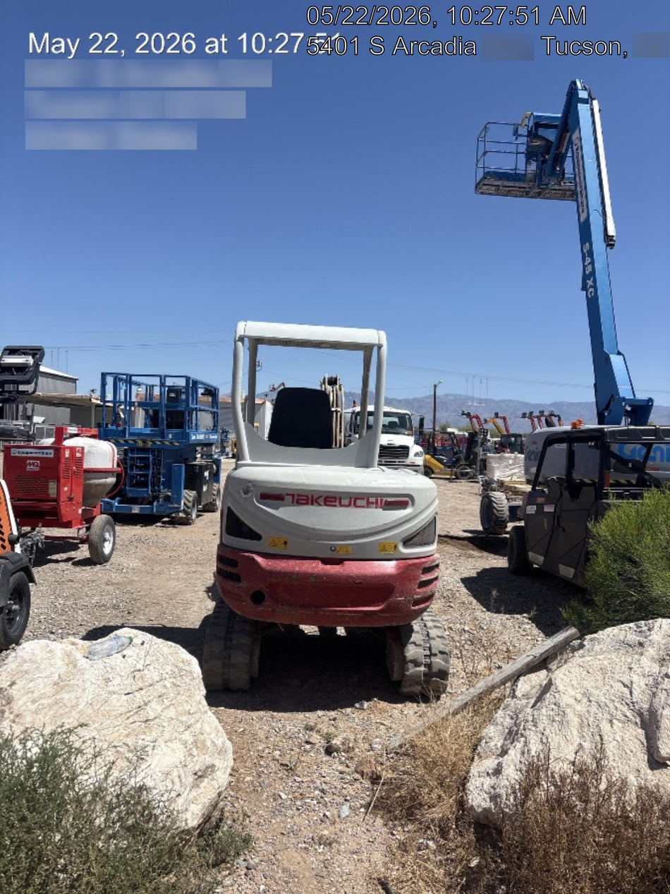 2021 TAKEUCHI TB235-2R