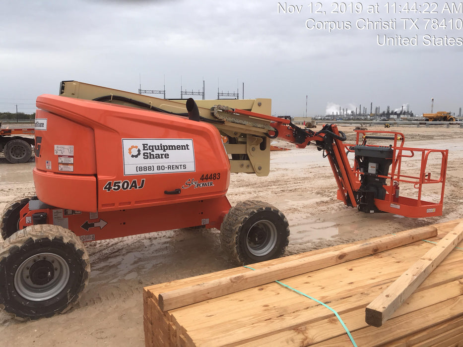 2019 JLG 450AJ