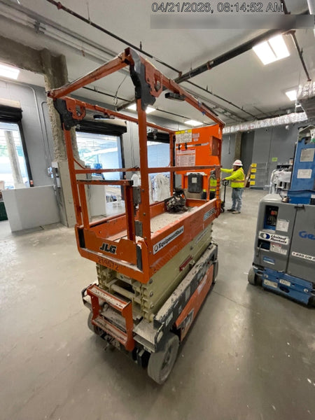 2022 JLG ES1932