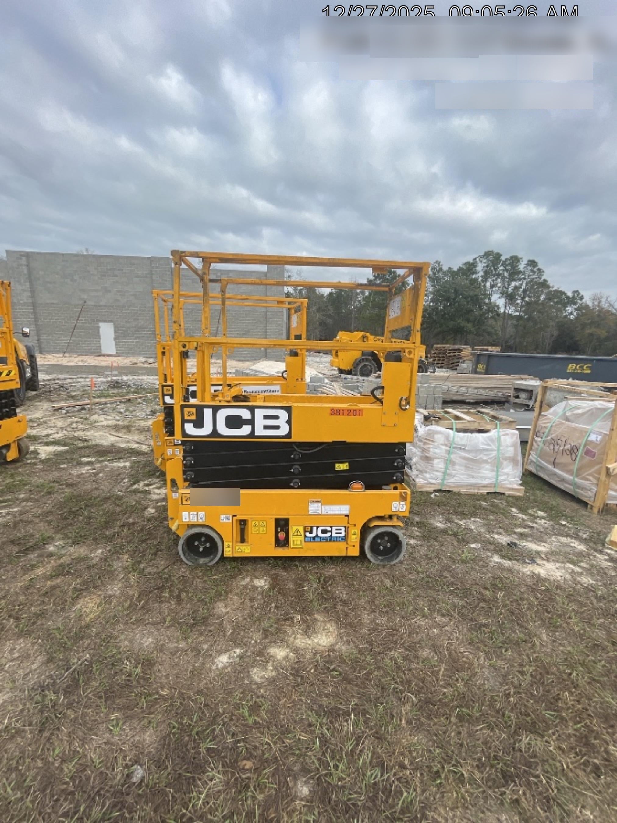 2024 JCB S1932E