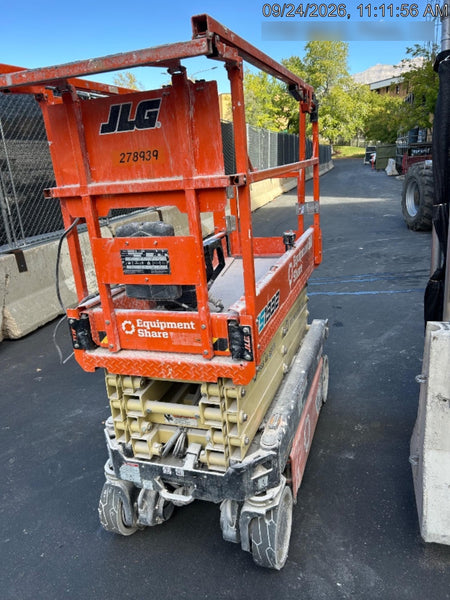 2022 JLG ES1932