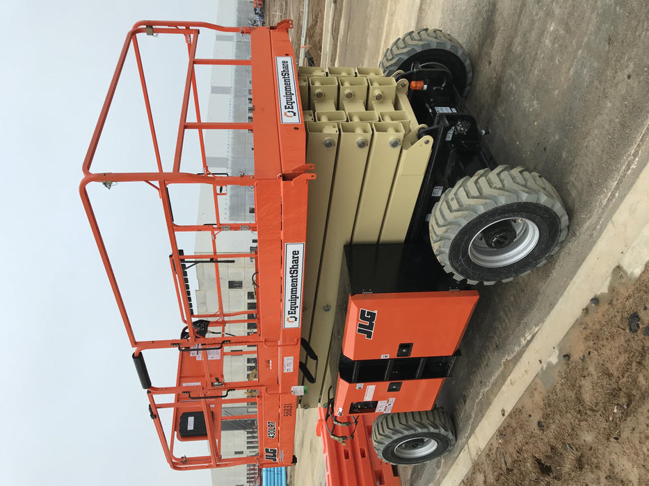 2020 JLG 430LRT