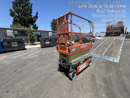 2022 JLG ES1932