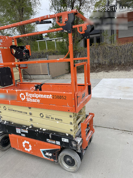 2022 JLG ES1932