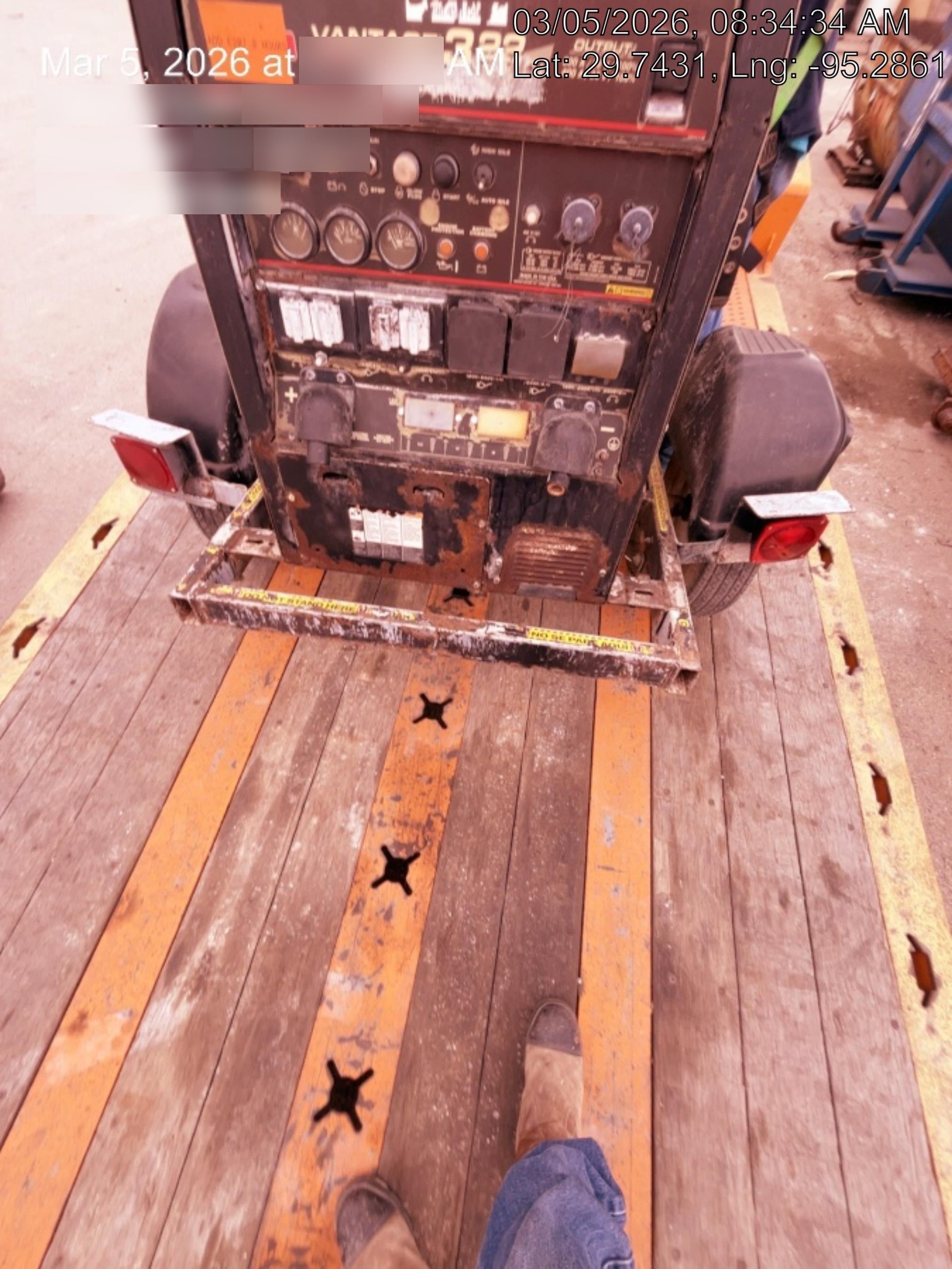 2019 Lincoln Electric Vantage 322 Lincoln Vantage 322 Welder w/Trailer, Light Kit, Cable Rack