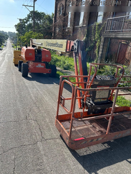 2022 JLG 860SJ