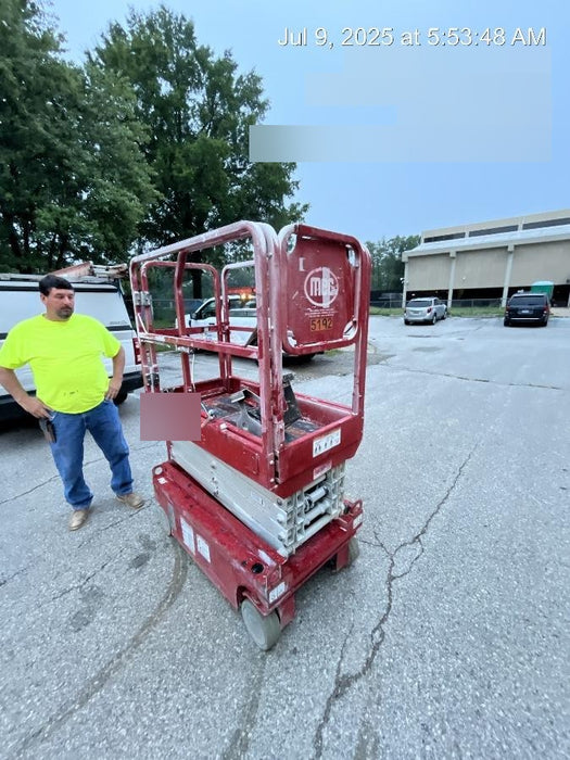 2017 MEC 1330SE 13' Scissor Lift w/2 Year Full Extended Warranty