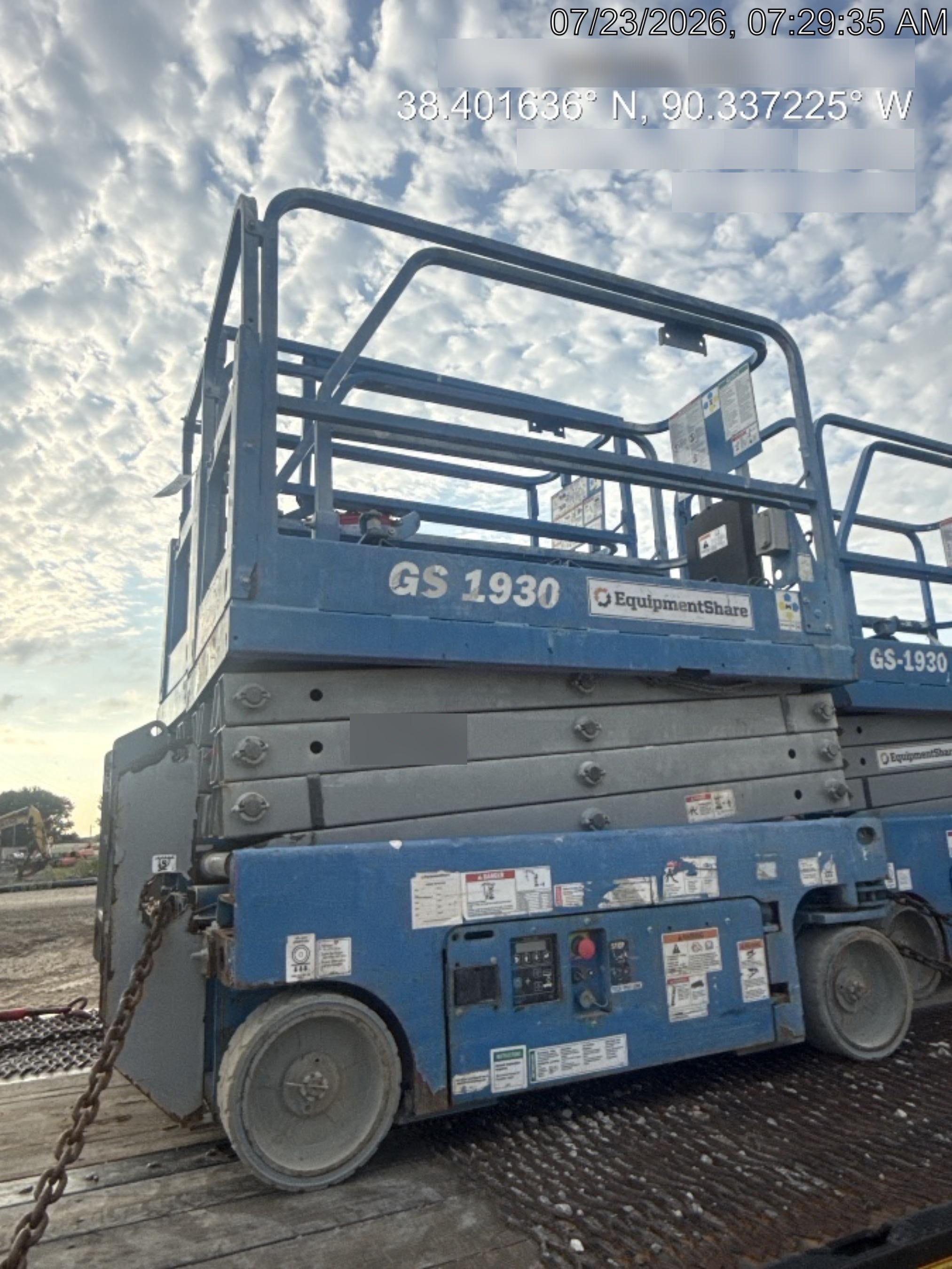 2020 Genie GS-1930 Solid Non Marking Tires, Beacon, Folding rails with half height swing gate