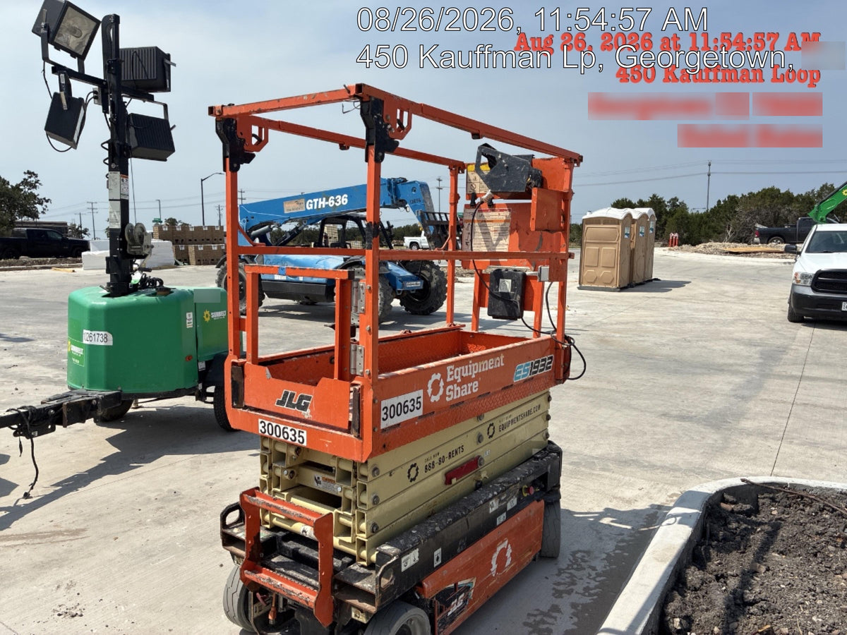 2023 JLG ES1932