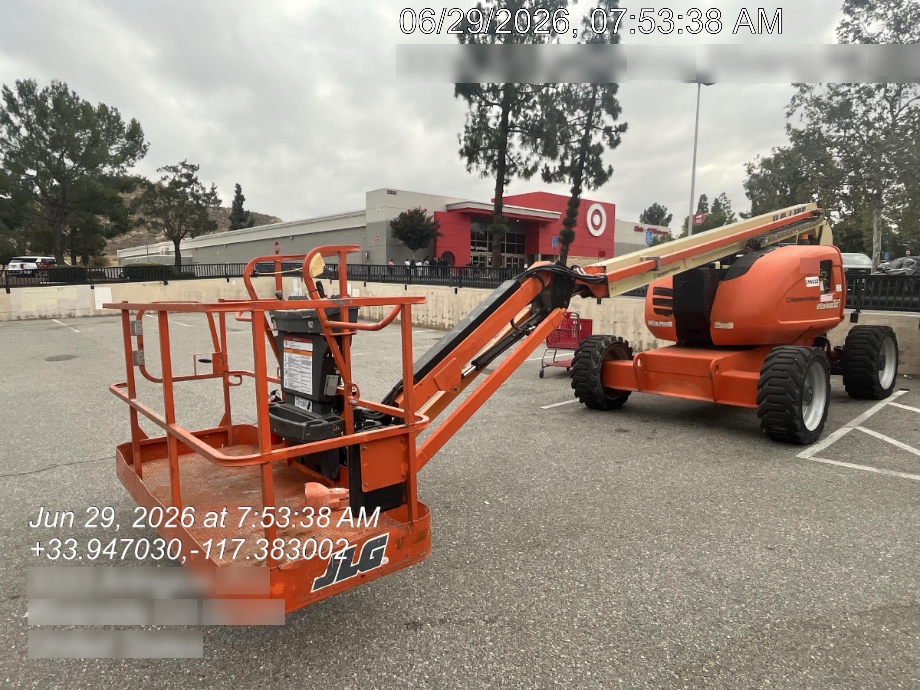 2023 JLG 600AJ