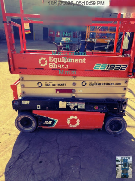 2023 JLG ES1932