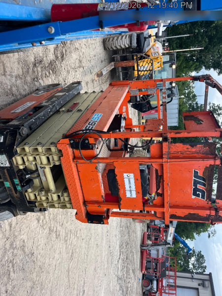 2021 JLG ES1932