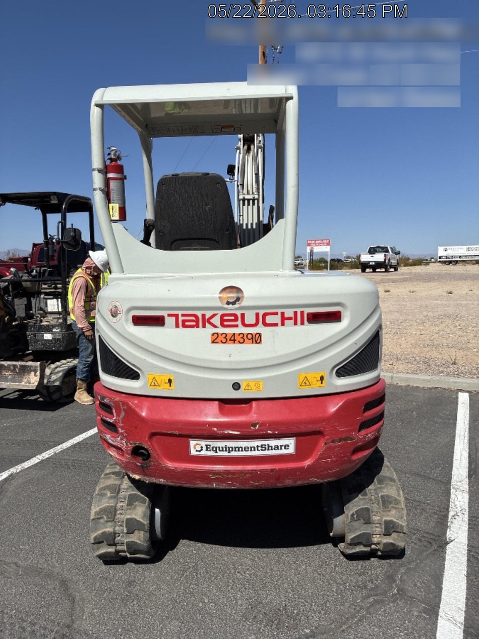 2022 TAKEUCHI TB235-2R